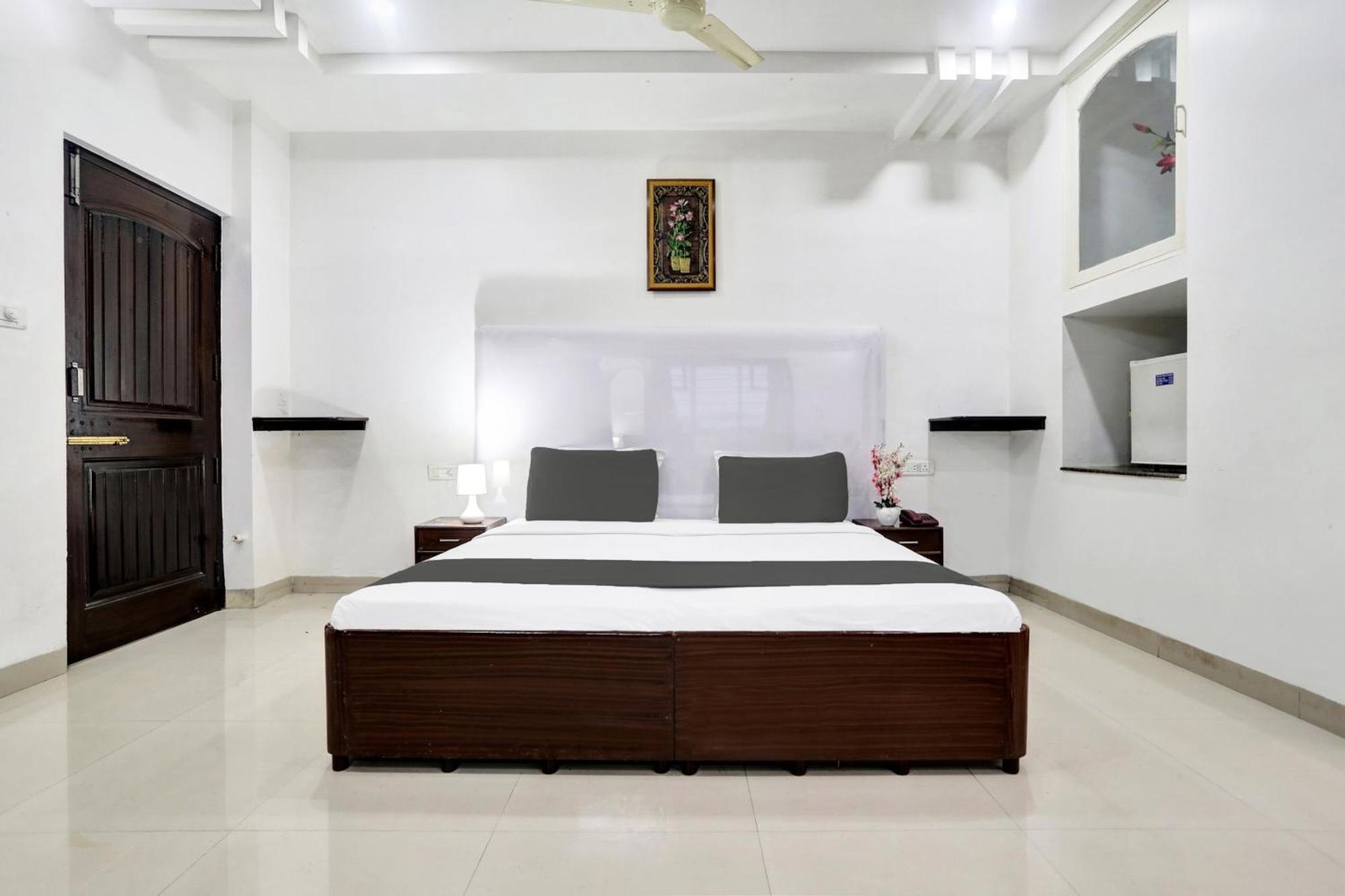 Hotel Townhouse Eluru Exteriér fotografie